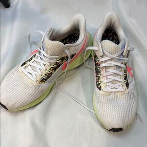 Nike Air Zoom Pegasus39 Womens Size 8.5 Low Top Running Sneaker Pre-owned